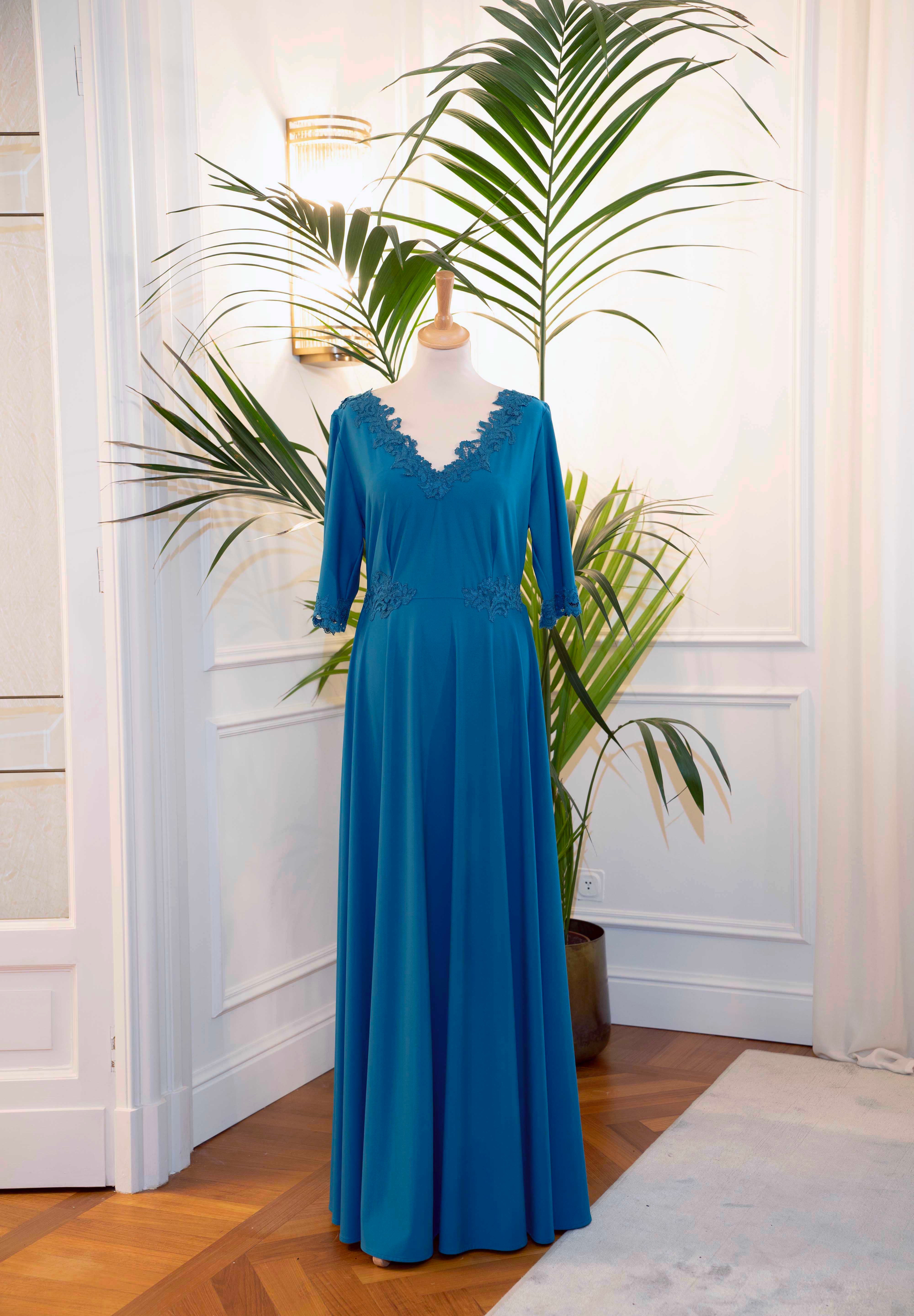 Abito mamma sposa galateo “Paola” in jersey petrolio con pizzo rebrodé, Sofia Provera Atelier