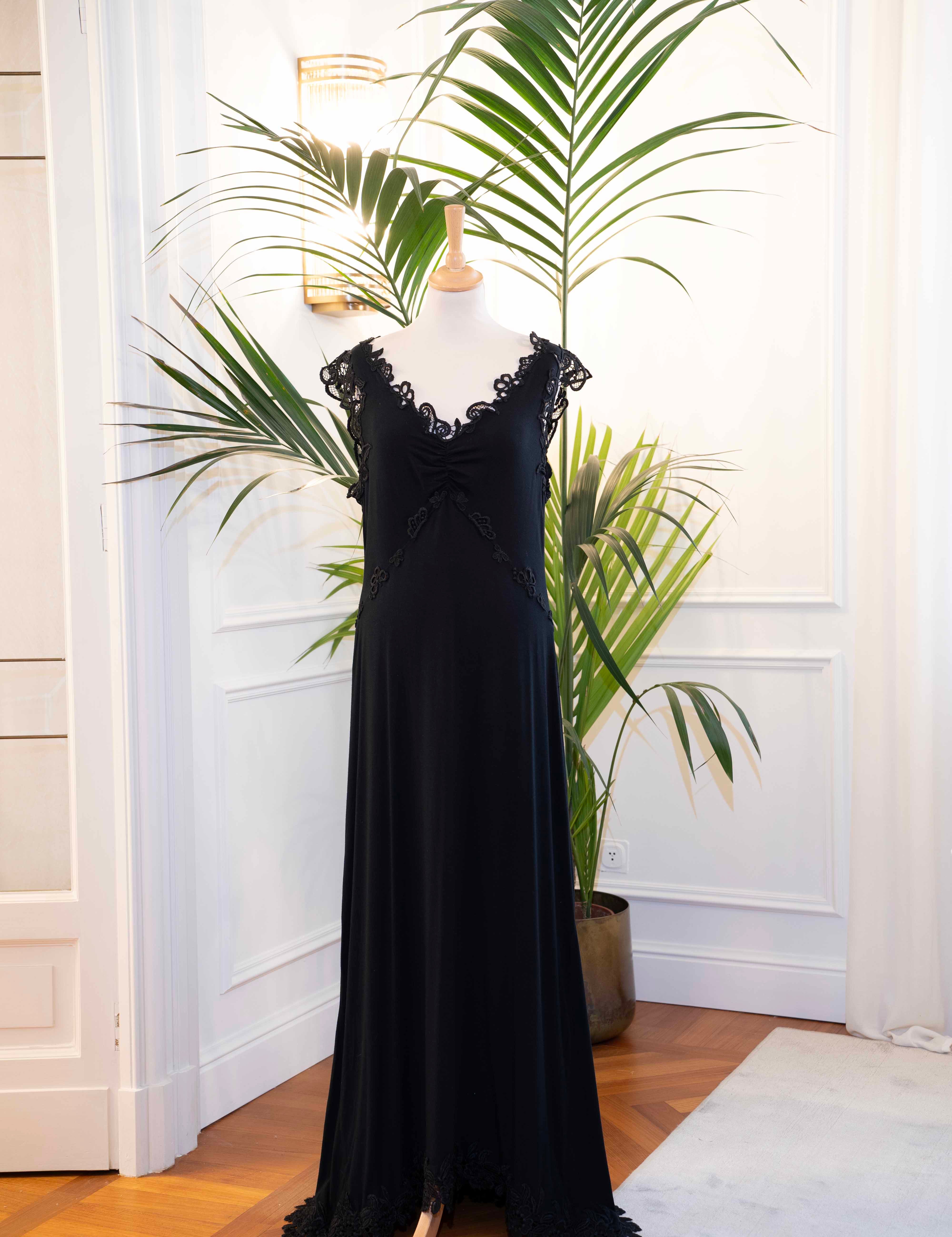 Abito cerimonia lungo in pizzo con paillettes, scollo all’americana e schiena nuda, Sofia Provera Atelier
