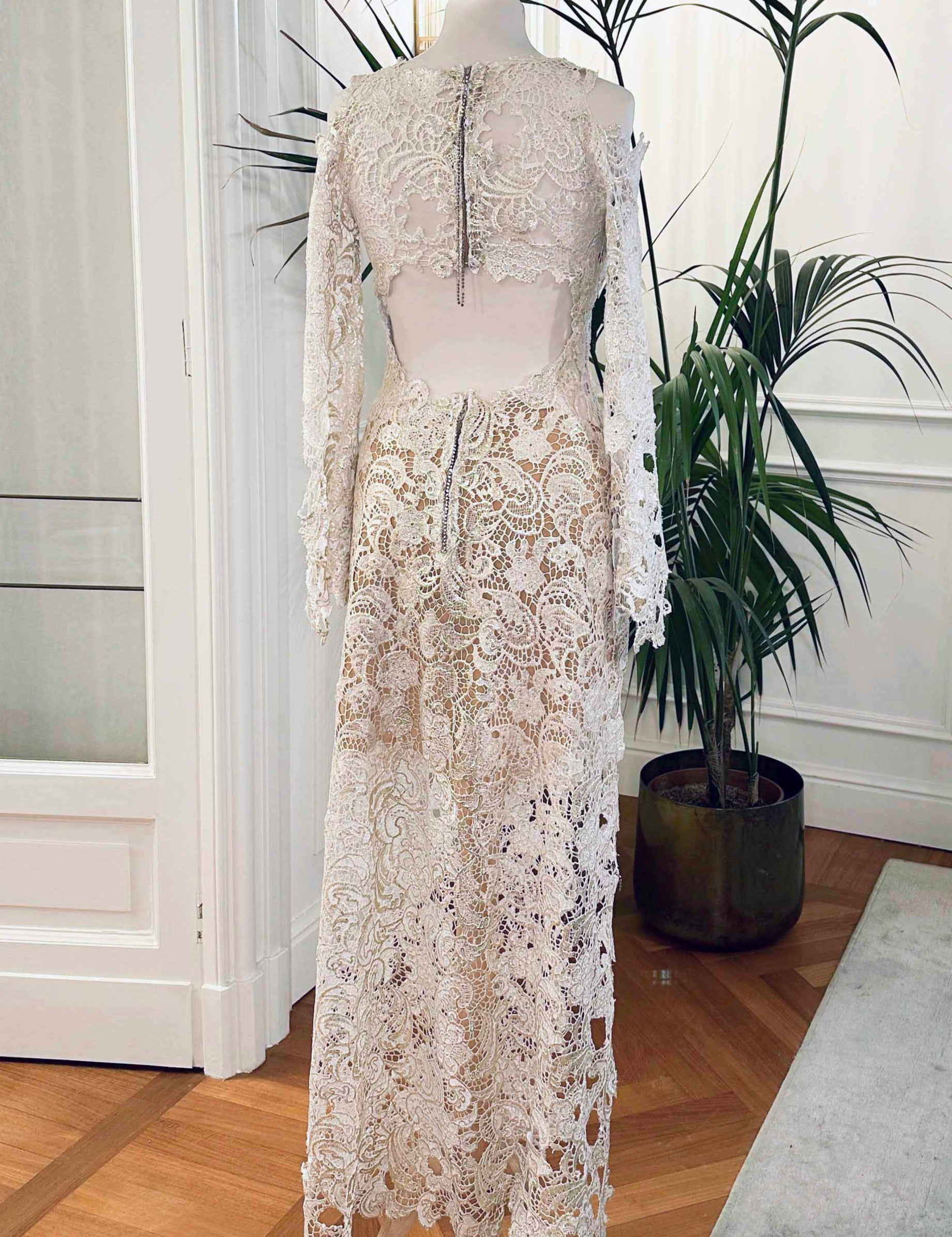 Vestiti 18esimo in pizzo macramè bianco con Swarovski e schiena gioiello – modello Riad, Sofia Provera