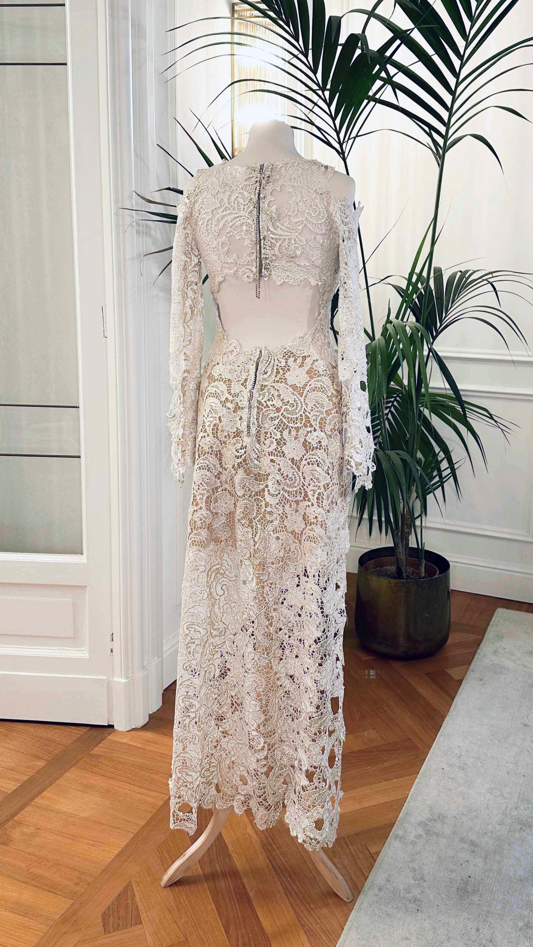 Vestiti 18esimo in pizzo macramè bianco con Swarovski e schiena gioiello – modello Riad, Sofia Provera