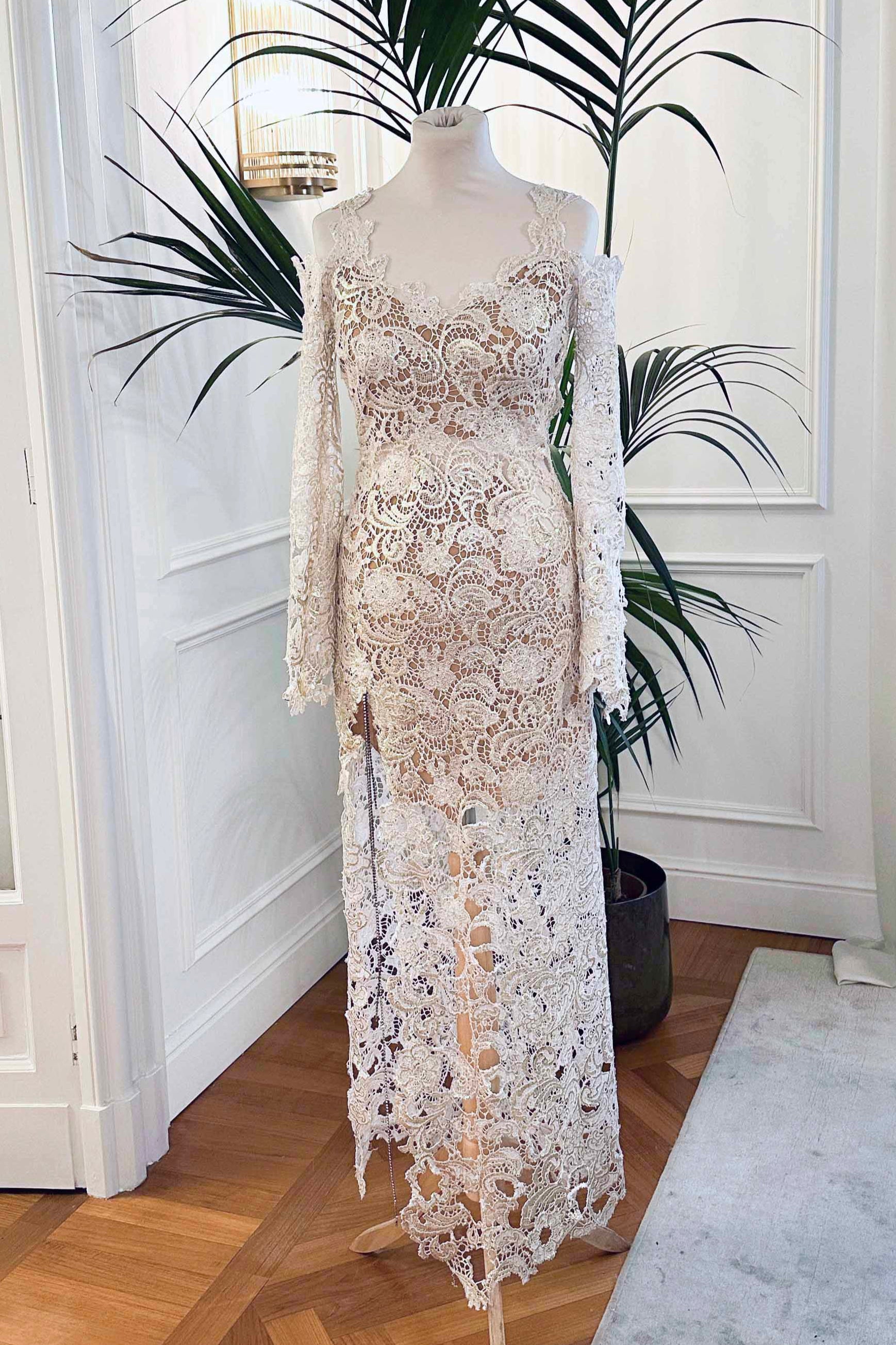 Vestiti 18esimo in pizzo macramè bianco con Swarovski e schiena gioiello – modello Riad, Sofia Provera