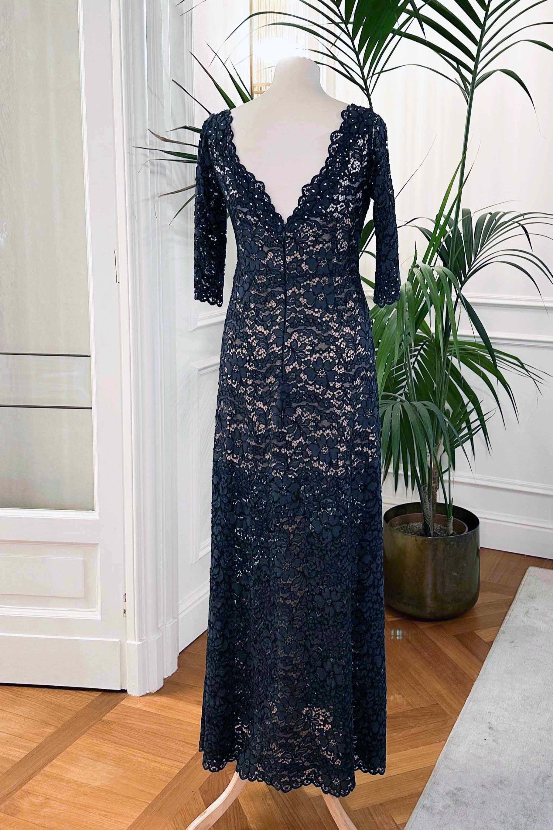 Abito mamma sposa galateo in pizzo blu con Swarovski e maniche trasparenti