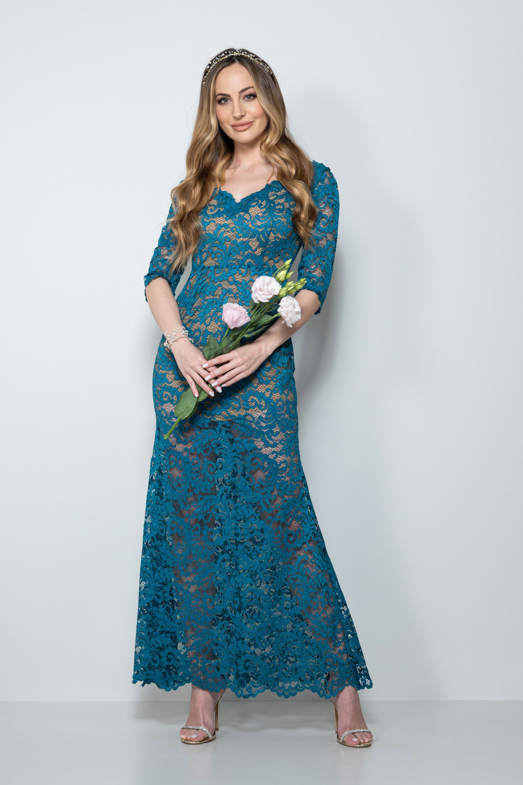 Abito da cerimonia lungo in pizzo petrolio con maniche staccabili – Melissa by Sofia Provera