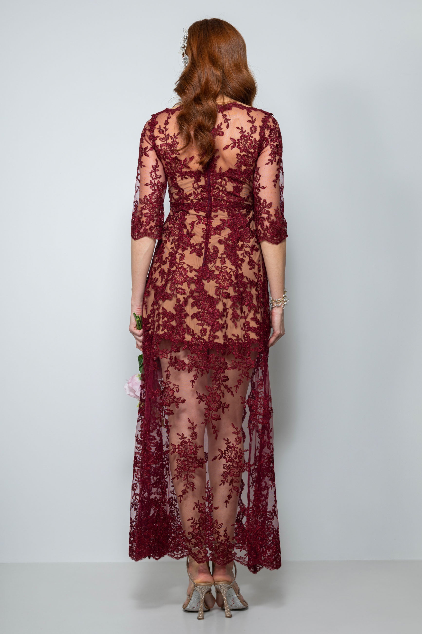 abito mamma sposa galateo lungo in pizzo rebrodè bordeaux “Elsa” – Sofia Provera Atelier