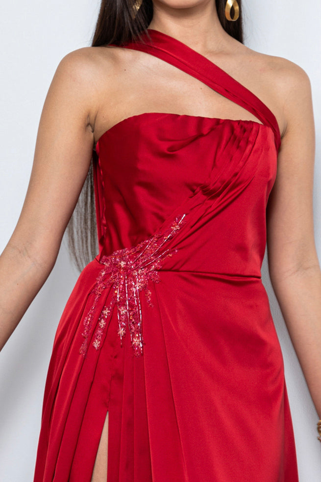 vestito 18esimo lungo rosso con ricami e spacco in satin – Sofia Provera Atelier