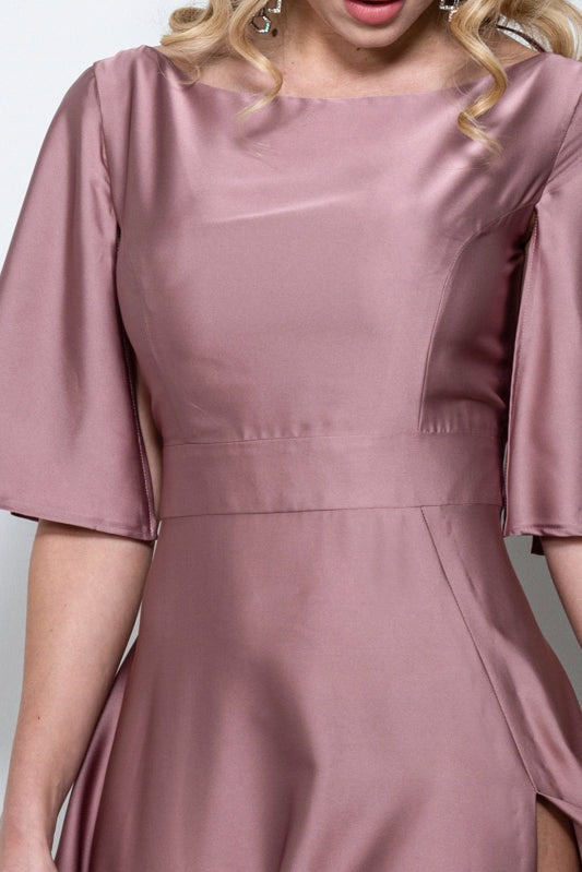 Abito cerimonia lungo in satin color terracotta con scollo a barchetta e spacco laterale – Sofia Provera Atelier