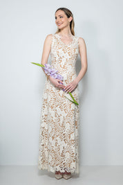 Abito da sposa lungo in pizzo paillettato con scollo a U – Sofia Provera Atelier