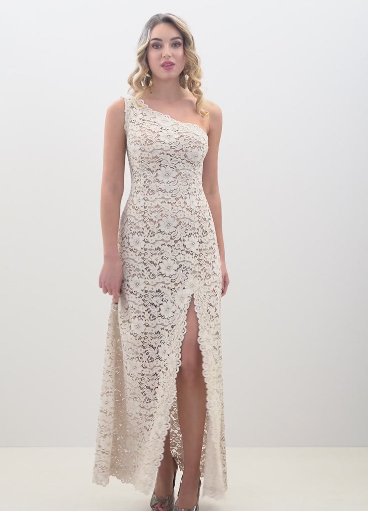 abito cerimonia lungo in pizzo rebrodè platino con scollo asimmetrico – Sofia Provera Atelier