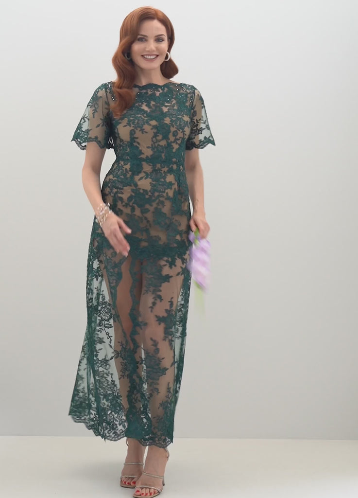 vestito cerimonia lungo in pizzo verde rebrodè con scollo a barchetta – Sofia Provera Atelier